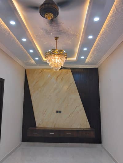 5 Marla upper portion Brand New 1st entry