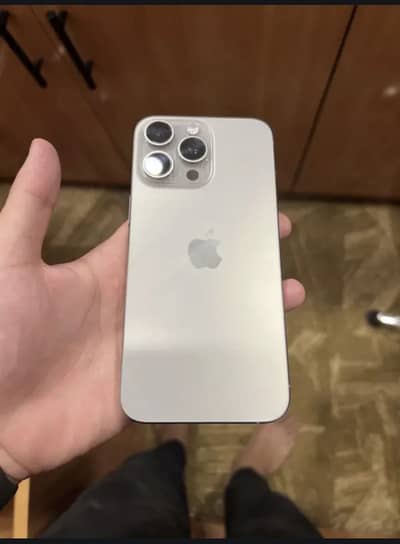 iPhone 15 Pro Max non