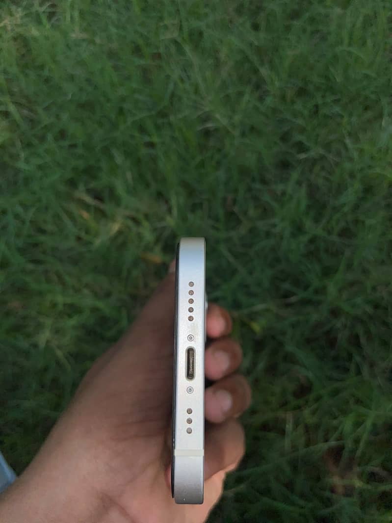 Apple iPhone 12 3