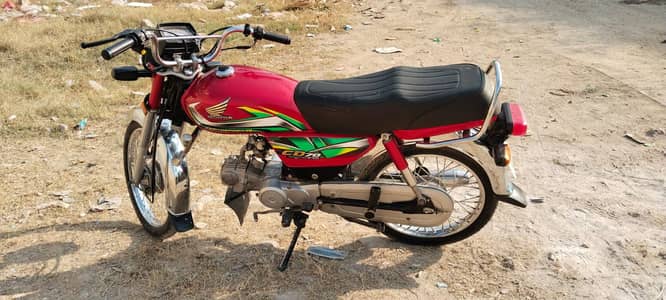 14000 Kms genuine chali hui ha only serious buyers contact