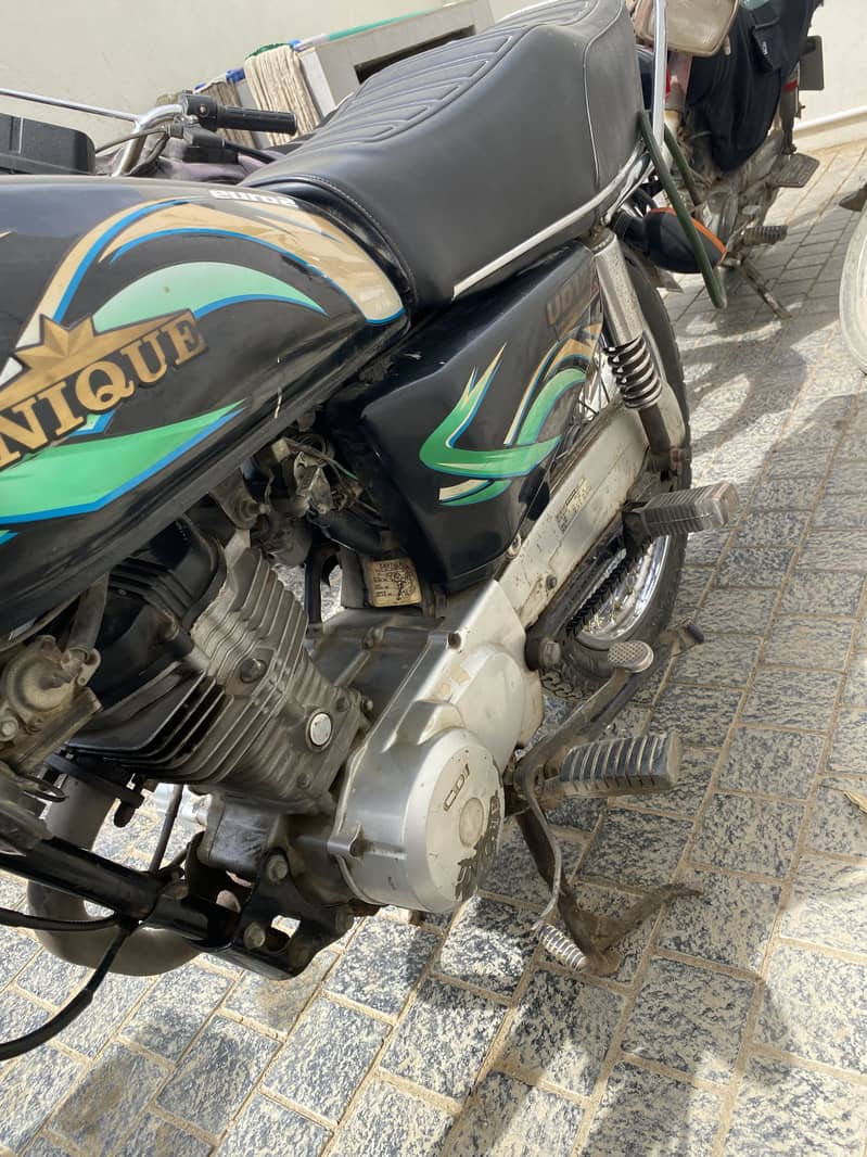 Unique 125 3