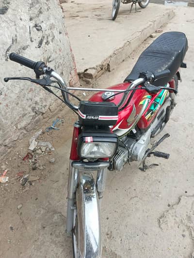 Perfect Condition CD 70 2021-22 MODEL +92 309 7415861