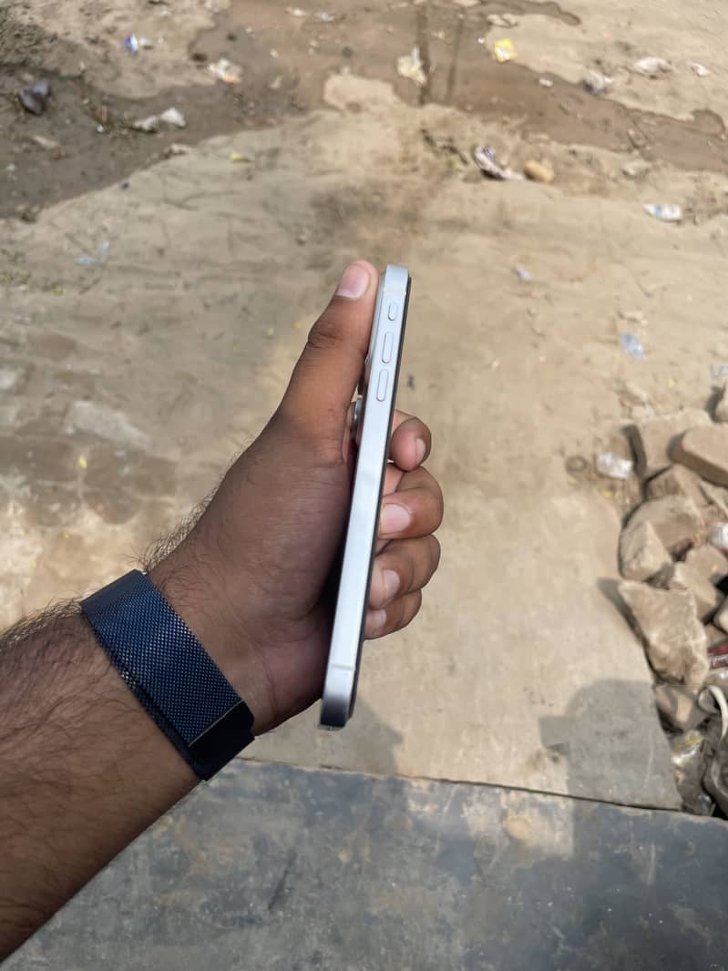 Apple iPhone 11 8
