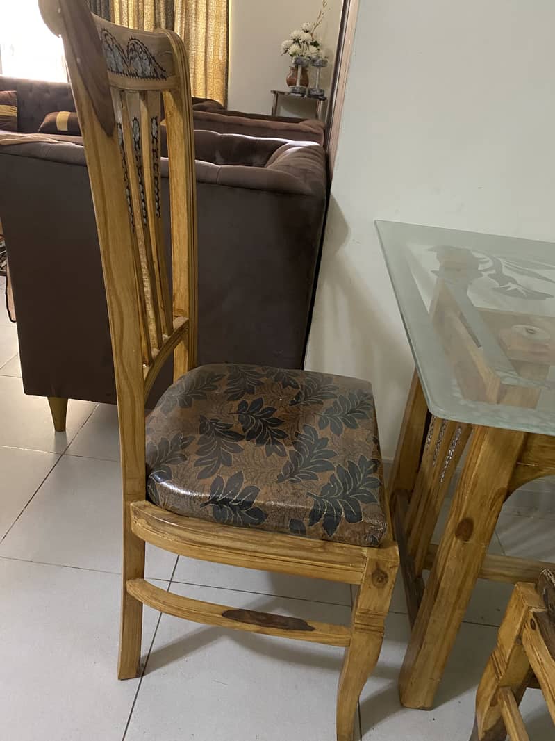 Dining Table 6 chairs 0