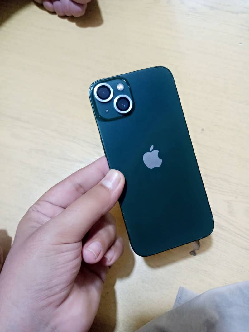 Apple iPhone 13 1