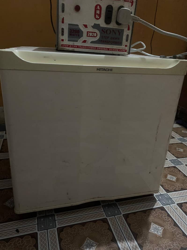 2Mini fridge 1