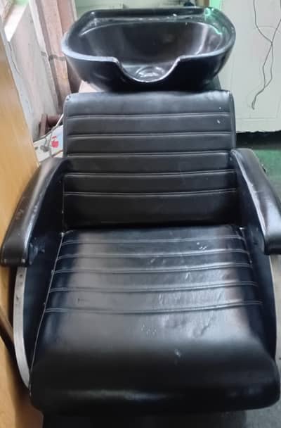 Black Salon Chair with Wash Basin – Used, Good Condition