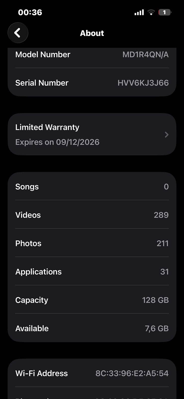 Apple iPhone 16e 9