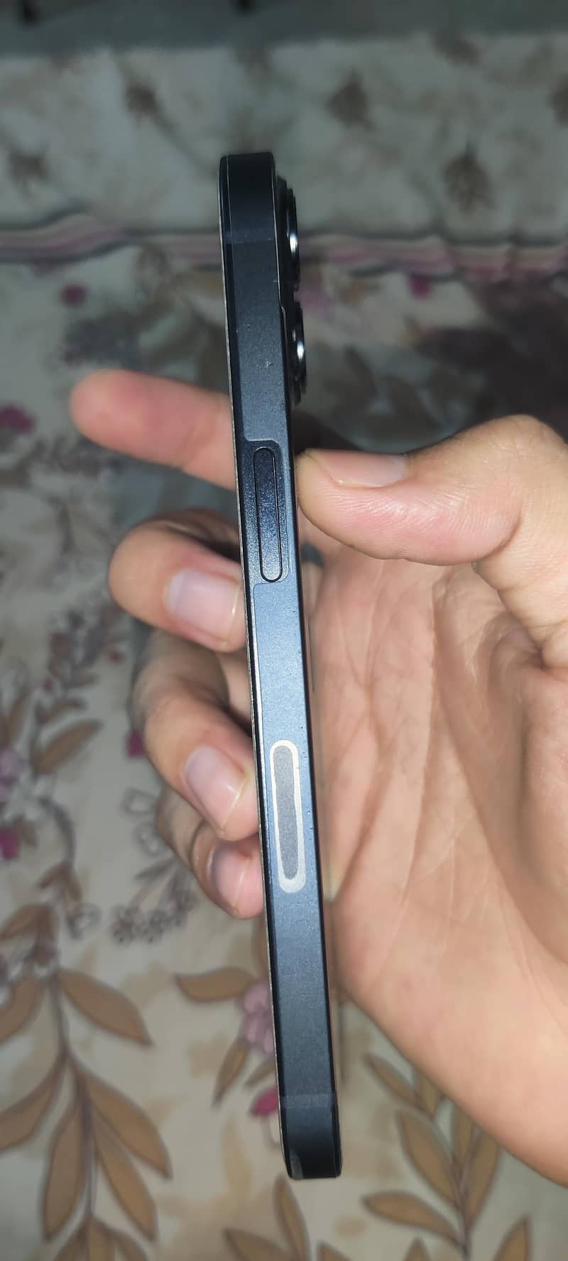 Apple iPhone 13 5