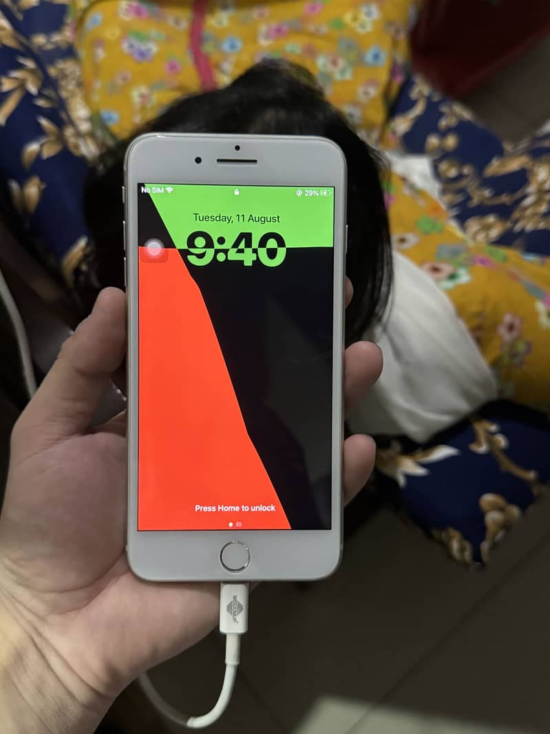 iPhone 8 Plus 0