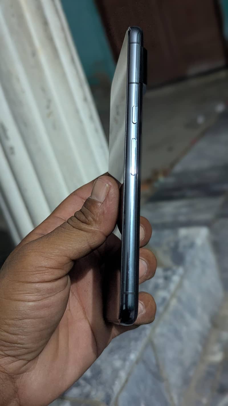 Google pixel 8 pro 4