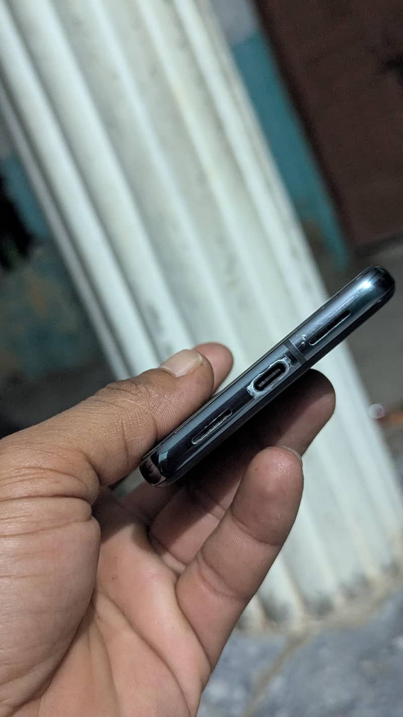 Google pixel 8 pro 6