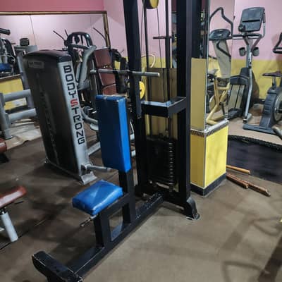 Tricep Extensions Machine