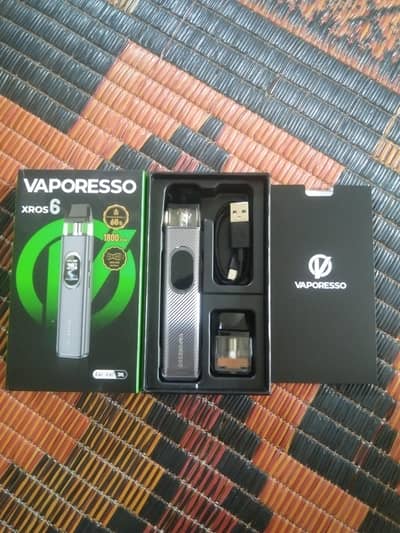 Vaporesso Xros 6 Pod Kit with free Favor