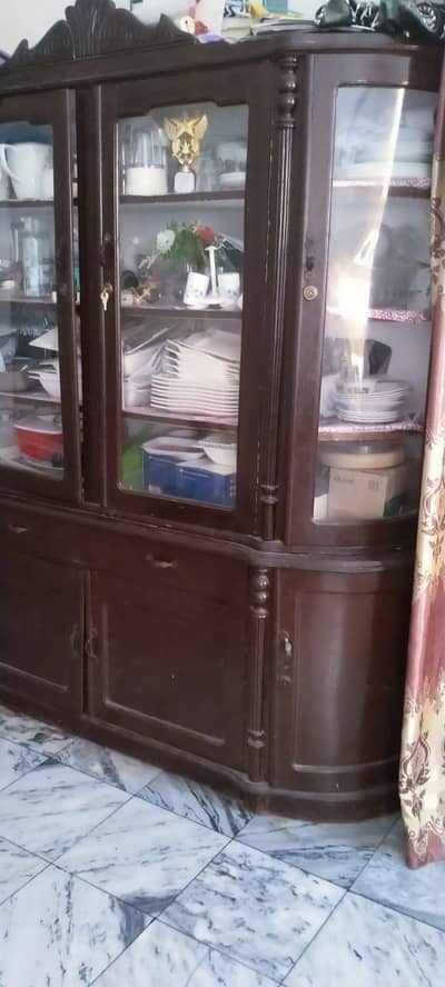 showcase and dressing table