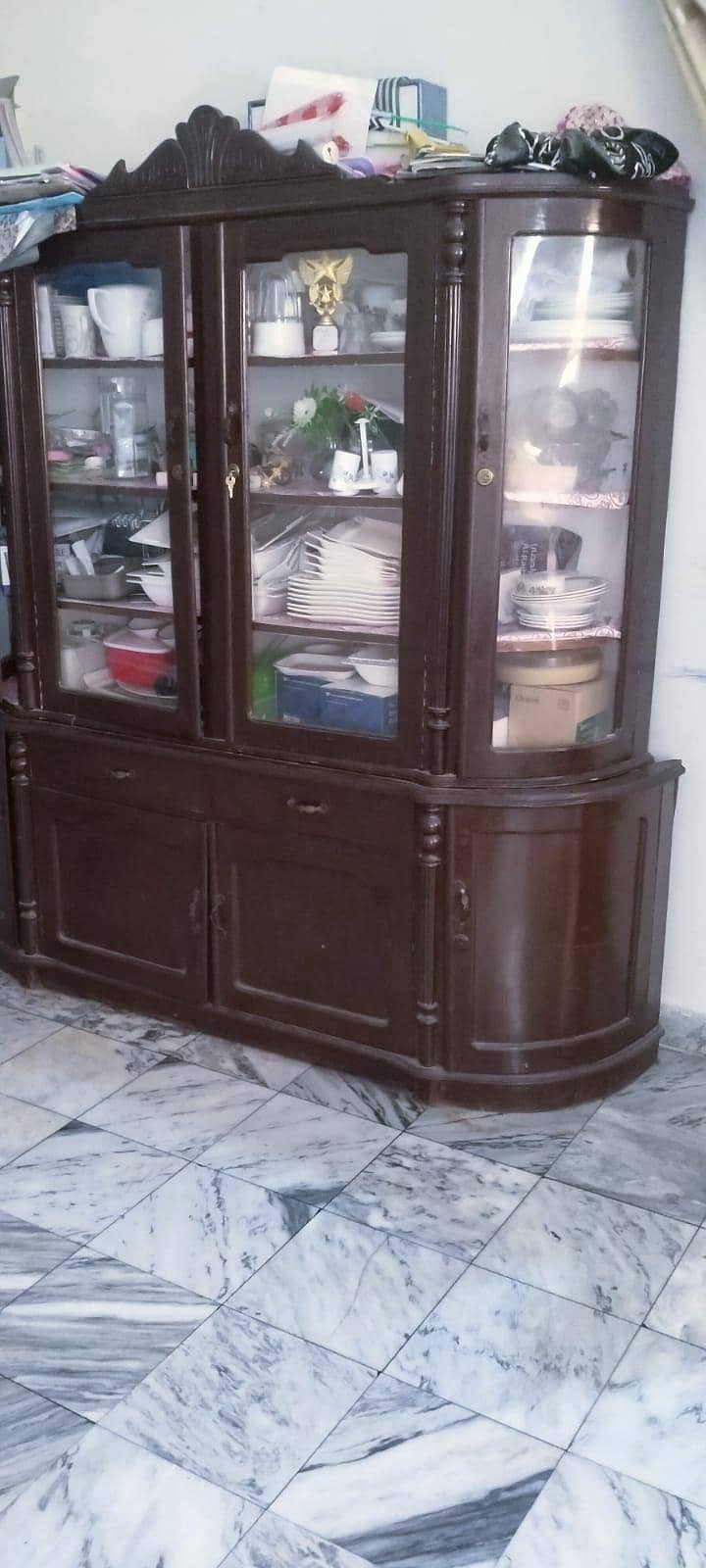 showcase and dressing table 2