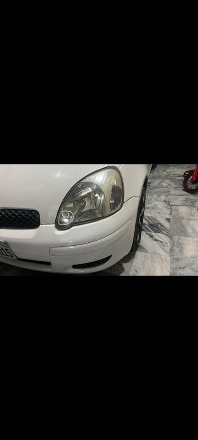 Toyota vitz 2006 headlights