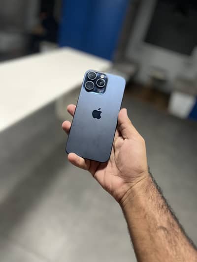 iPhone 15 Pro Max JV