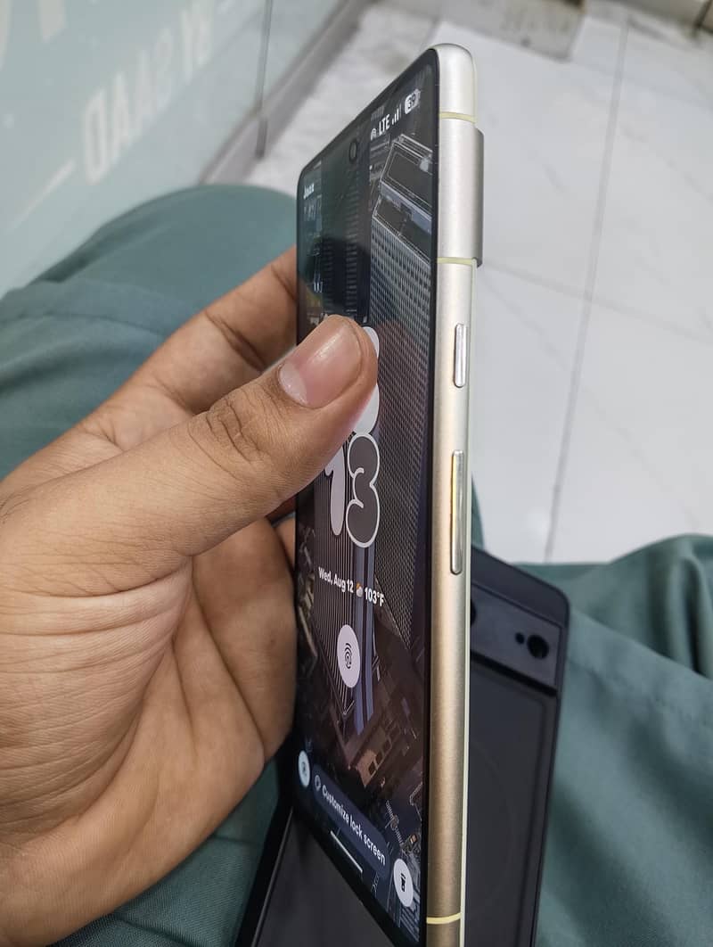 Google Pixel 7 3