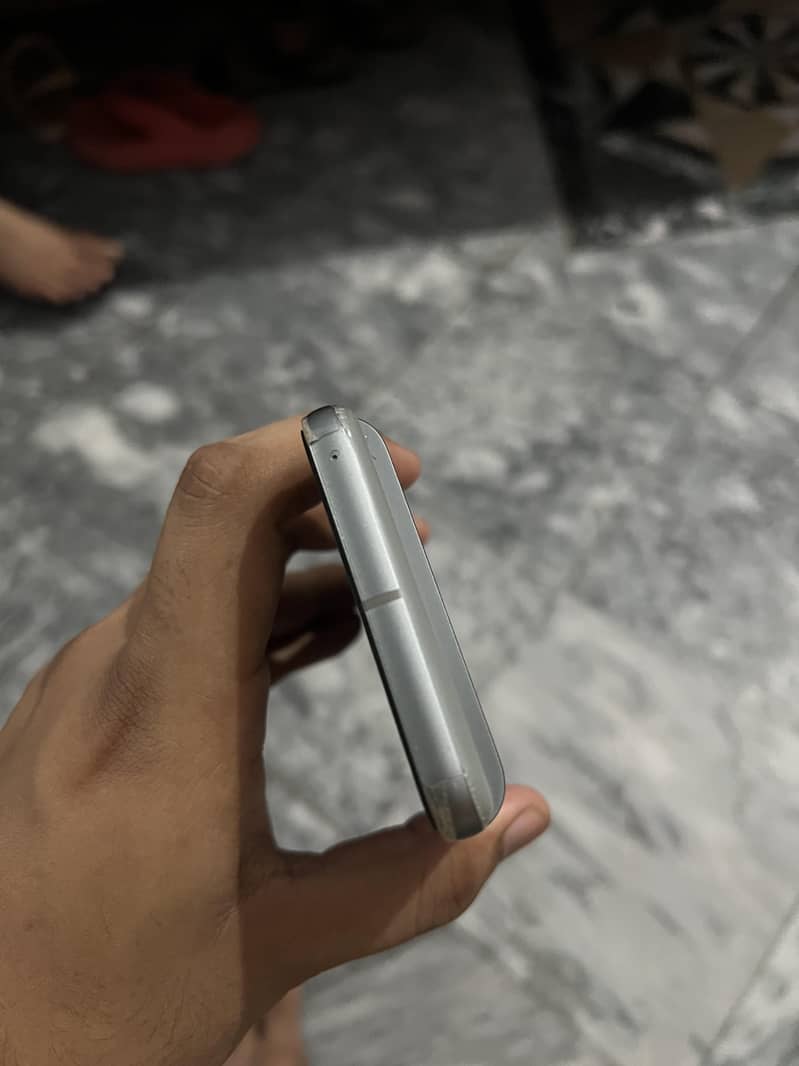Google Pixel 8 5