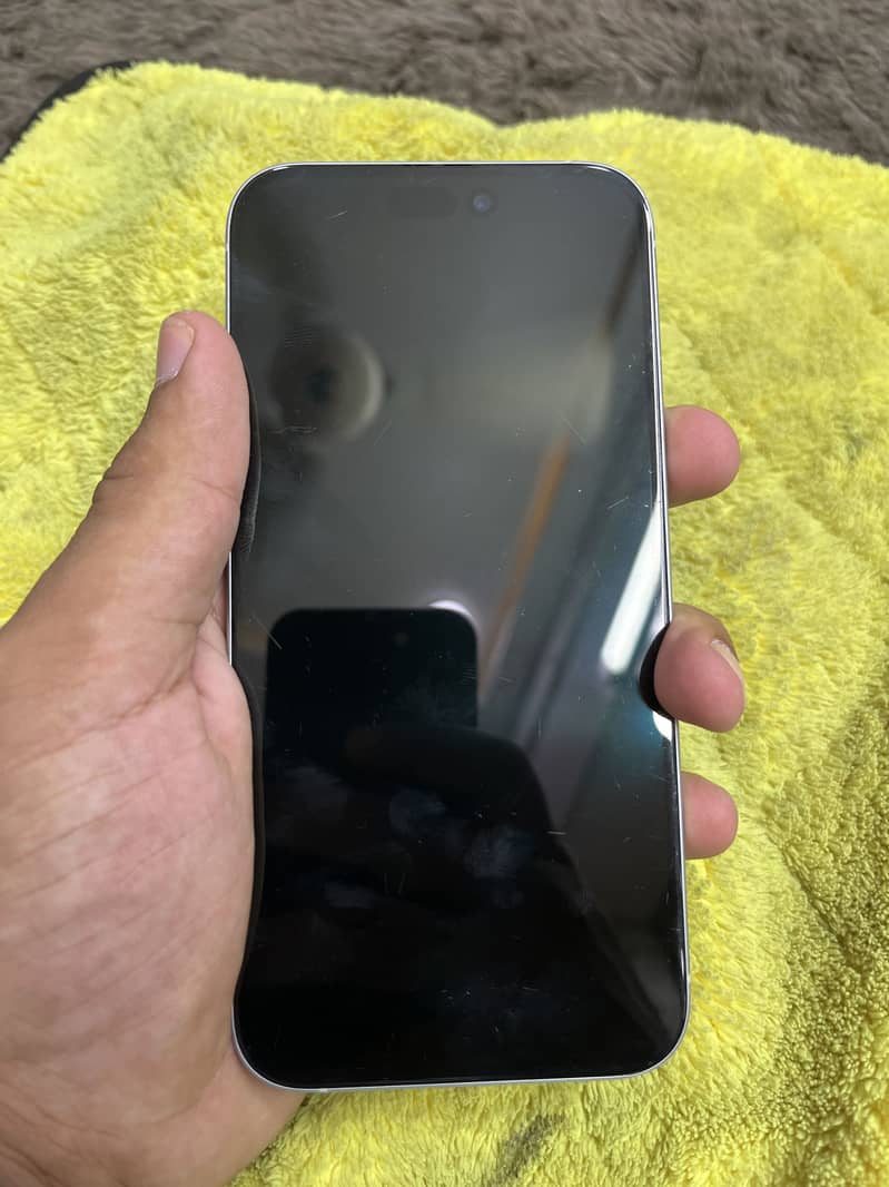 Apple iPhone 15 plus 4