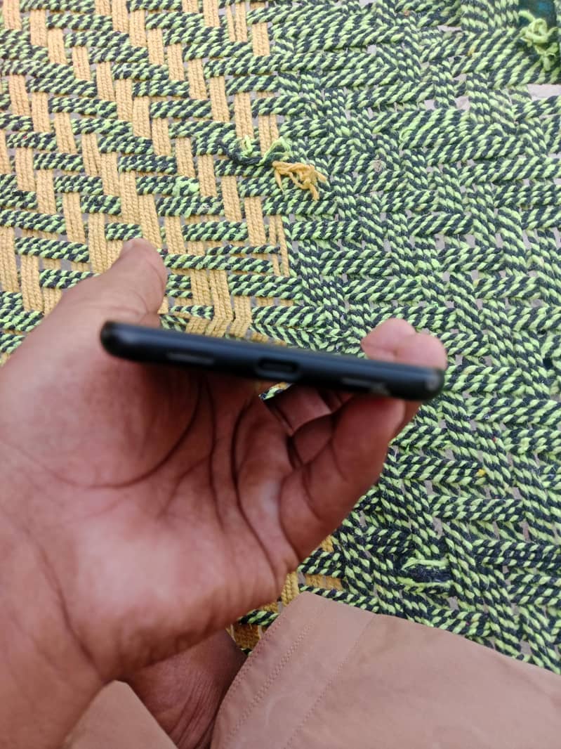 Google Pixel 4a 7