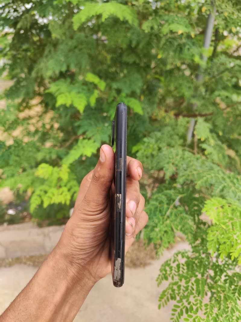Google Pixel 4a 5