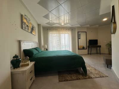 540sq Ft 1BHK Luxury Flat Available On CASH/ INSTALMENTS. Paragon Towers Are Available On SALE At Minimum Prices.