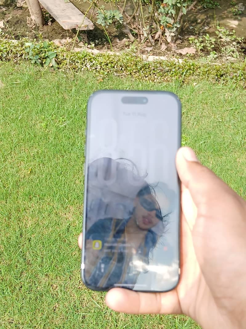 Apple iPhone 15 10