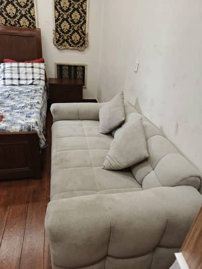 Beautiful 3 seater sofa