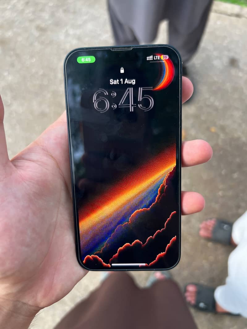 Apple iPhone 13 1
