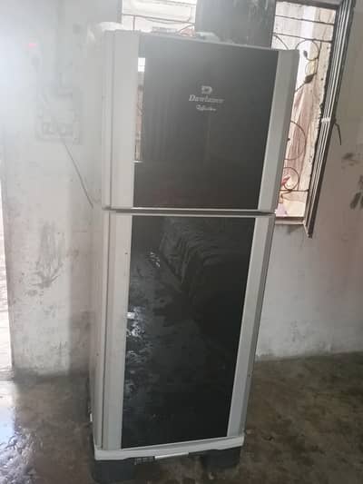 dawlance fridge for sell