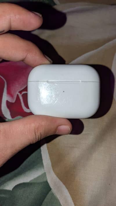 condition:9/10 earbuds are very clean