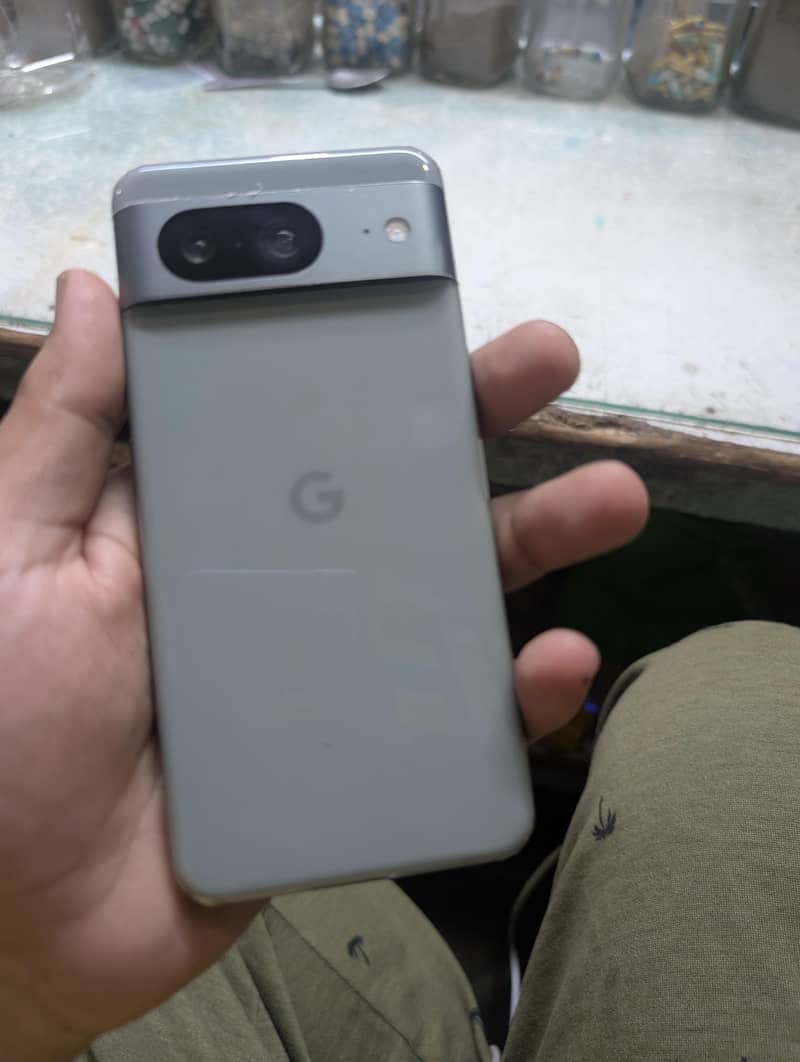 Google pixel 8 2