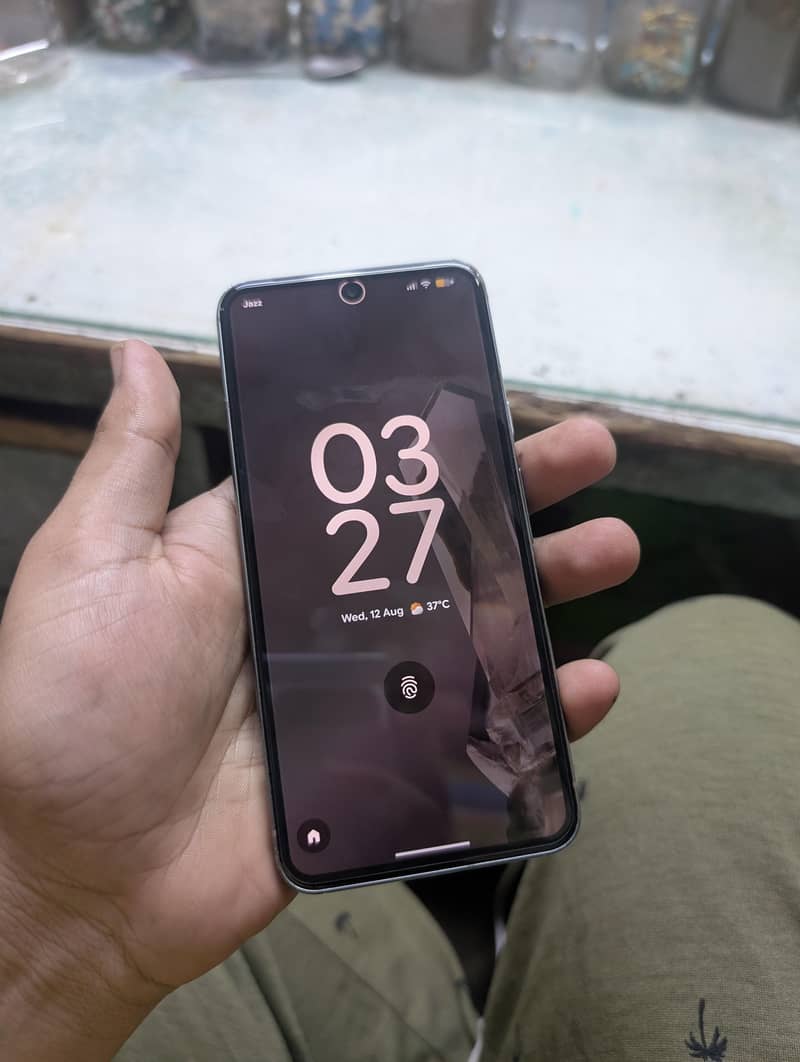 Google pixel 8 6