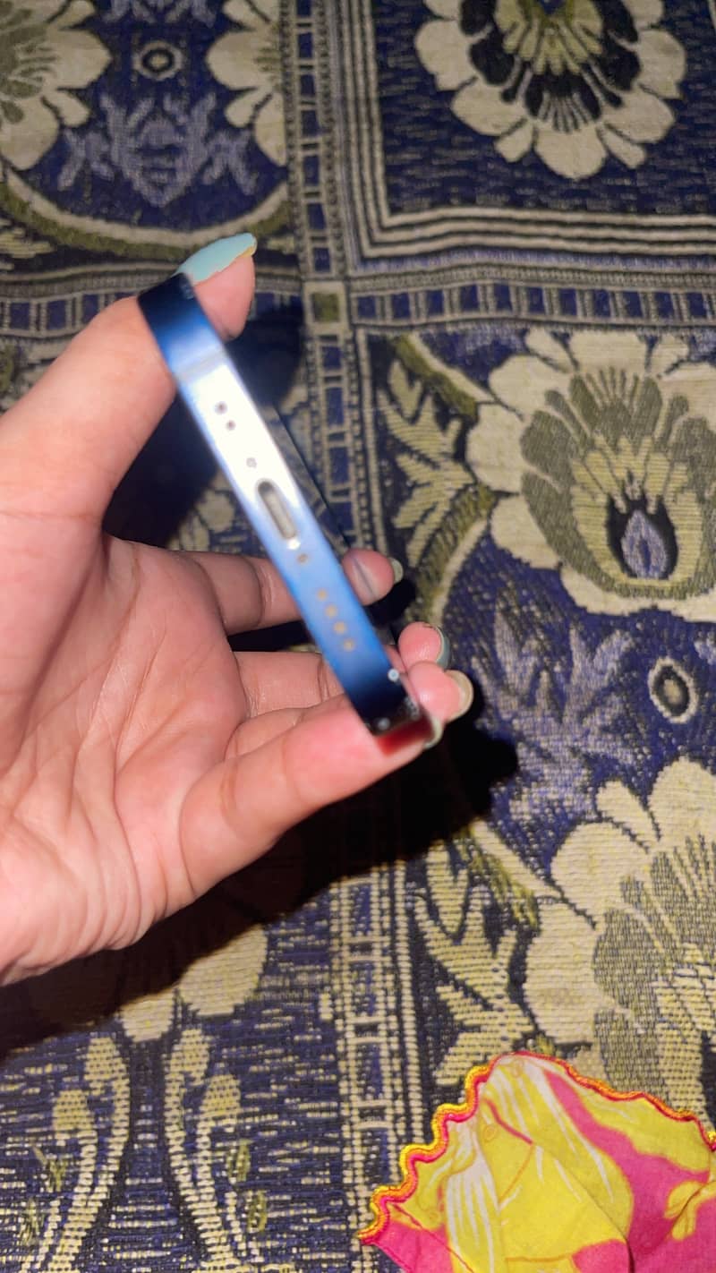 Apple iPhone 12 mini 2