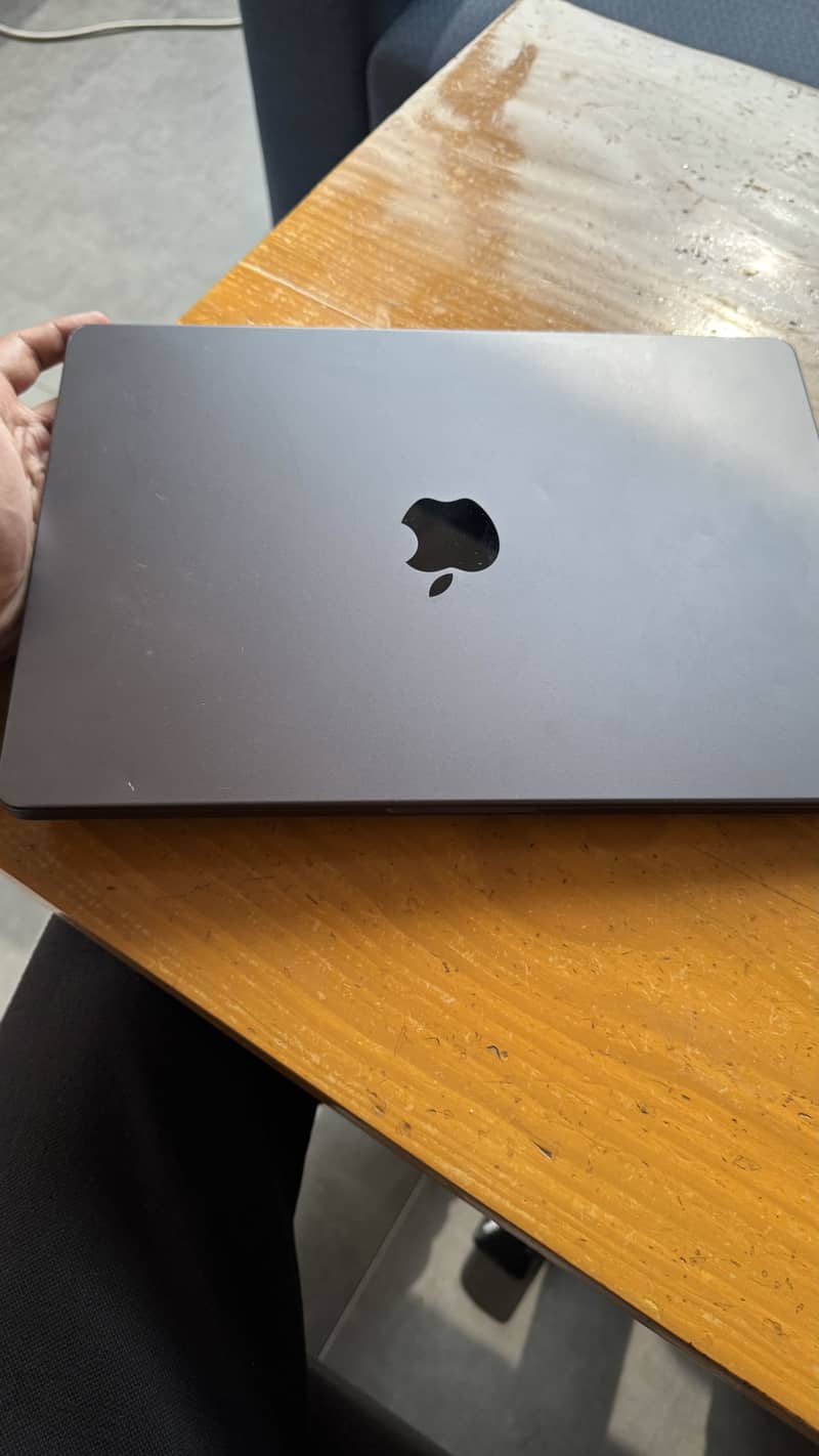 Macbook M4 pro 4