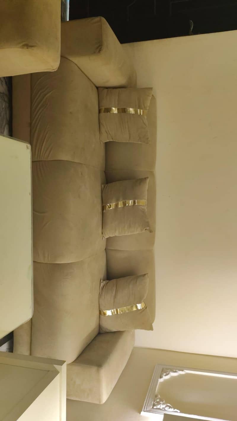 Sofa Set & Dressing table 6