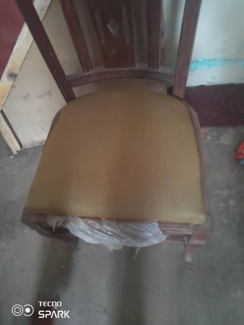 Dinning table 4