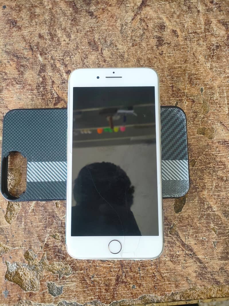 Apple iPhone 8 Plus 0