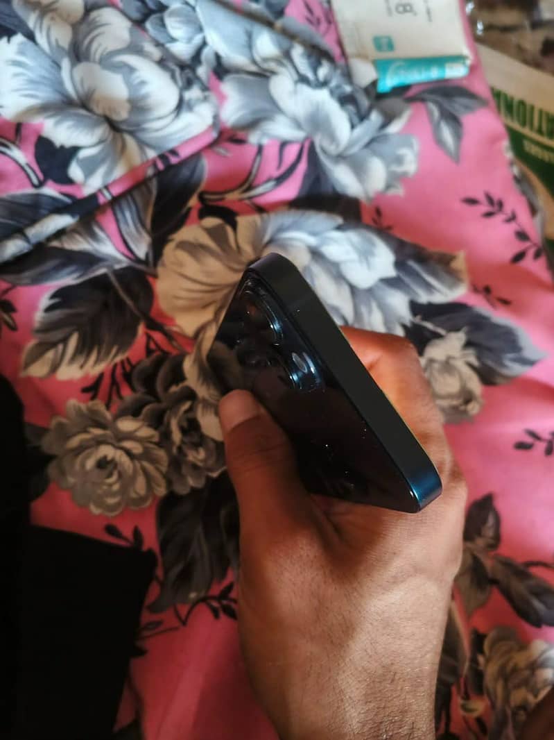 Apple iPhone 14 2