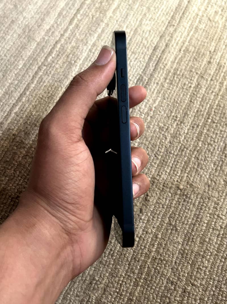 Apple iPhone 14 9