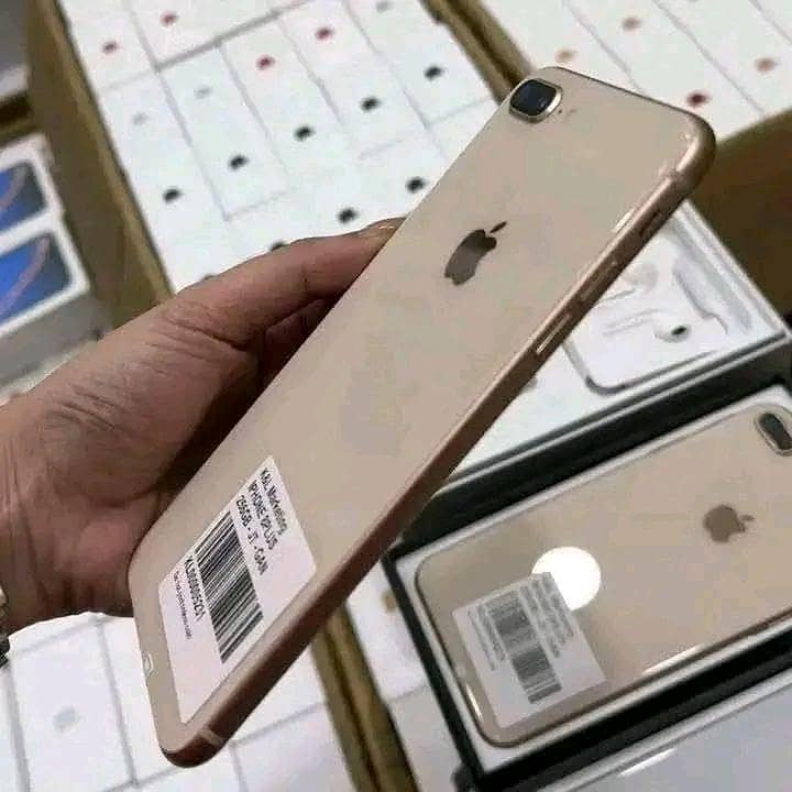 Apple iPhone 8 Plus 3
