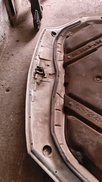 car bonnet Suzuki lina