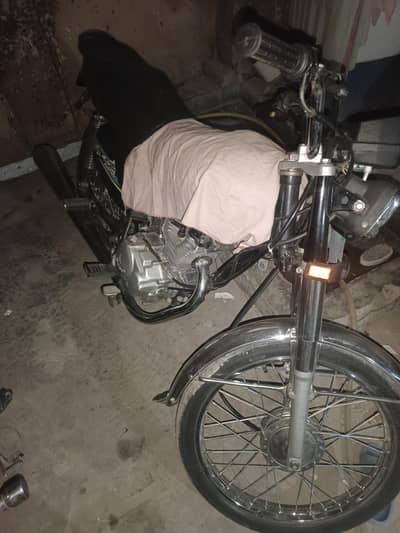 Honda 125 harda ka kam ho wala ha bs jo kam hota ha bs or kuch nhe