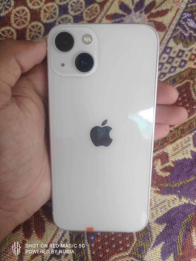 Apple iPhone 13 0