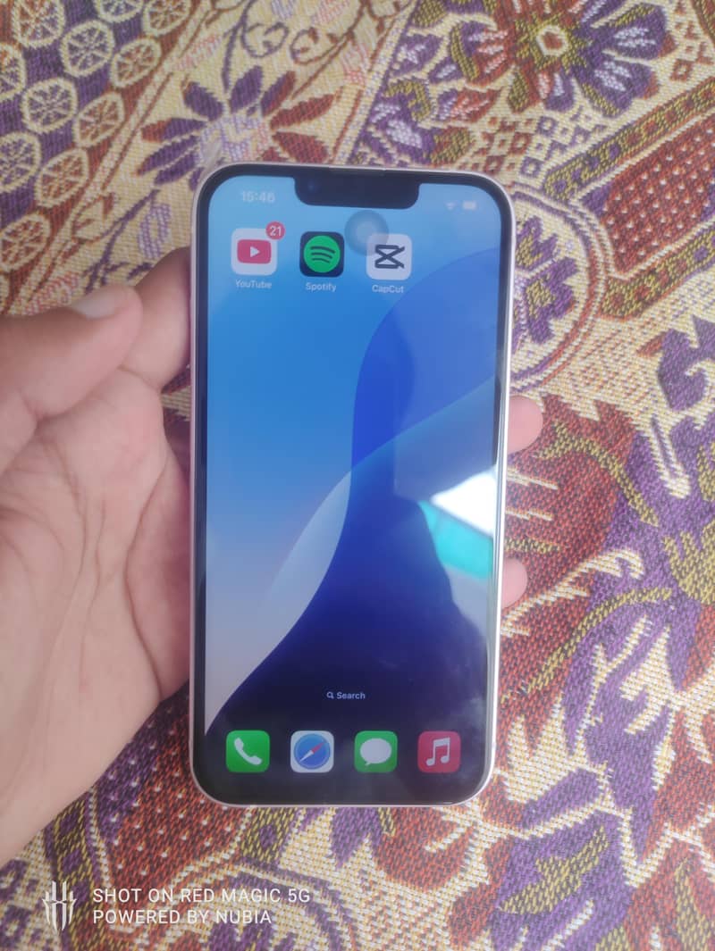 Apple iPhone 13 2