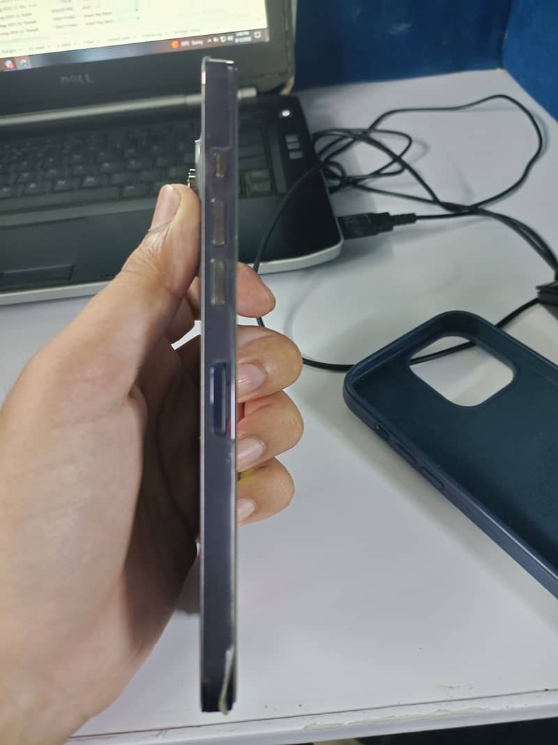 Apple iPhone 14 Pro Max 1