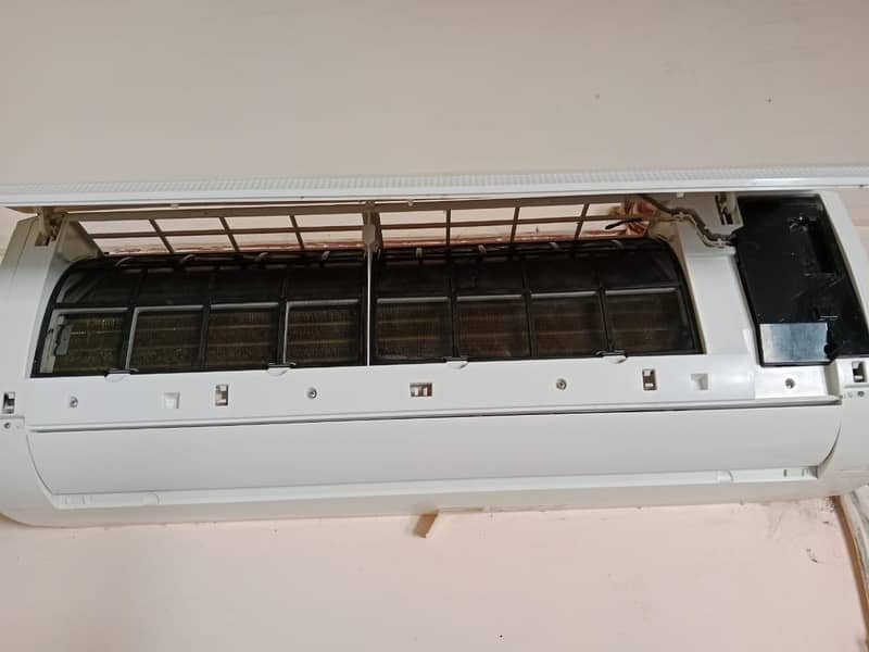 ہائر اے سی ڈی سی انوائٹر. 1.5 ٹن ٹن اوریجنل گیس 1