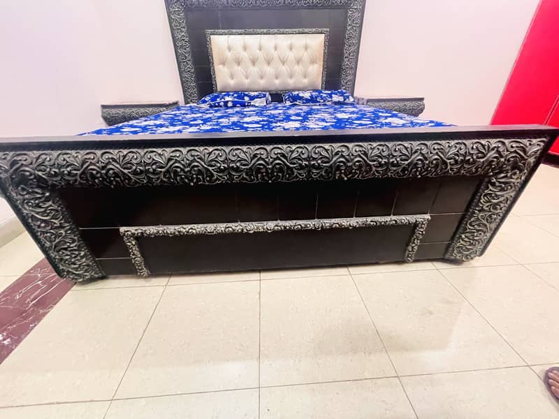 Bed + Dressing + Side Tables 2